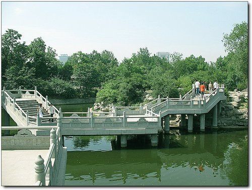 西安大雁塔旅游_西安大雁塔旅游攻略_大雁塔