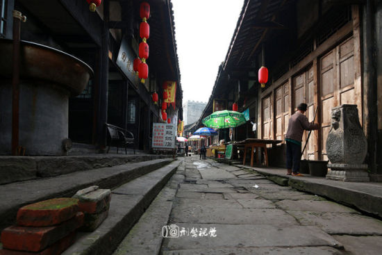 悬崖上的涞滩古镇 青石板街话沧桑