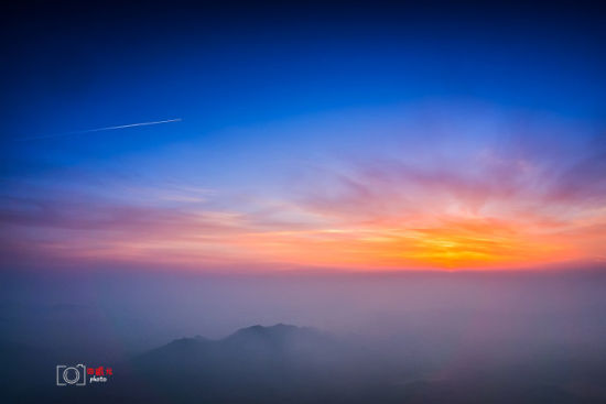 观泰山日出(图:cy四眼龙的新浪博客)