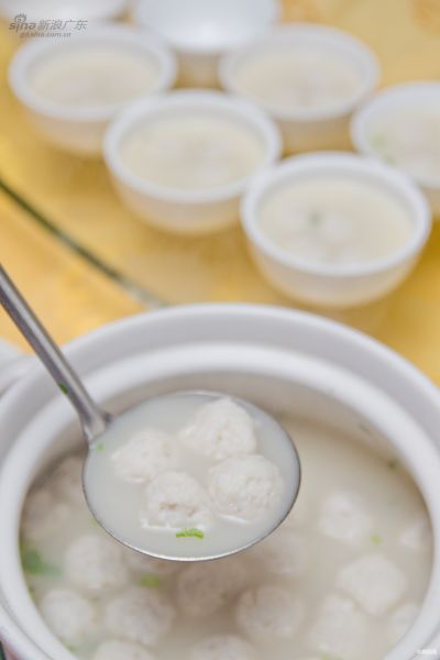 鲫鱼丸子汤