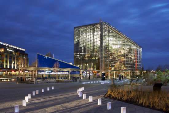 国家水族馆National Aquarium in Baltimore exterior (C)James West JWestProductions.com 国家水族馆National Aquarium in Baltimore exterior