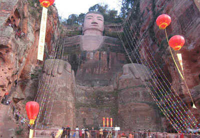 乐山大佛:山是一尊佛+佛是一座山(图)