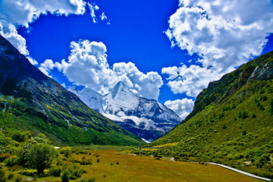 甘孜稻城亚丁旅游_甘孜稻城亚丁旅游攻略_稻