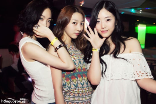 hikorea2014-03-31 13:36:47韩国首尔富人区夜店 做旷男怨女0论文化