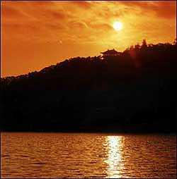 湛江湖光岩旅游_湛江湖光岩旅游攻略_湖光岩