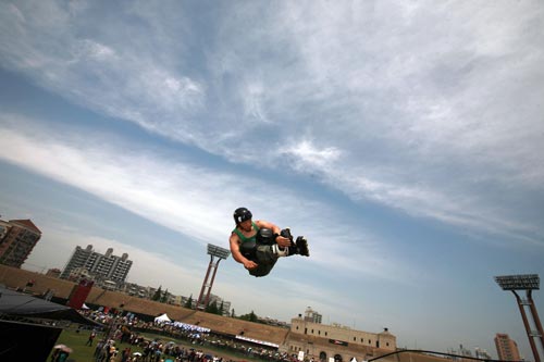 直排轮U型台赛 直排轮U型台赛