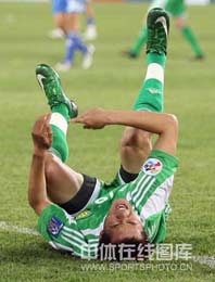 黄博文脚踝受伤 黄博文脚踝受伤