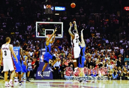 点击图片进入下一页