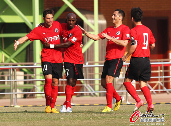 辽足表现让人眼前一亮 辽足表现让人眼前一亮