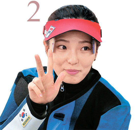郑美罗(音,27岁,韩国),射击步枪,1枚金牌,2枚银牌 2、郑美罗(音,27岁,韩国),射击步枪,1枚金牌,2枚银牌
