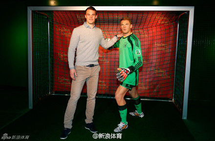 逗妹吐槽:落魄C罗街头卖艺