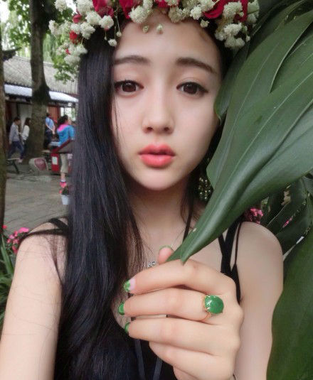 妹吐槽:梅西练九阴白骨爪 库班库里做七步诗-逗