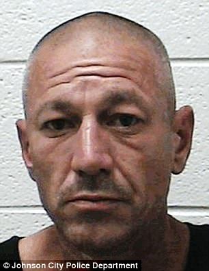 米泽克被逮捕后的照片 米泽克被逮捕后的照片