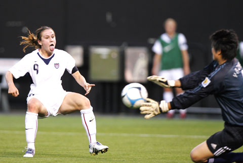 图文-中国女足0-2负美国 张艳茹表现令对手瞠目