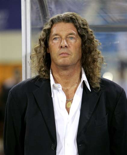 图文-[亚洲杯]阿联酋1-3日本 阿联酋教练眼中的