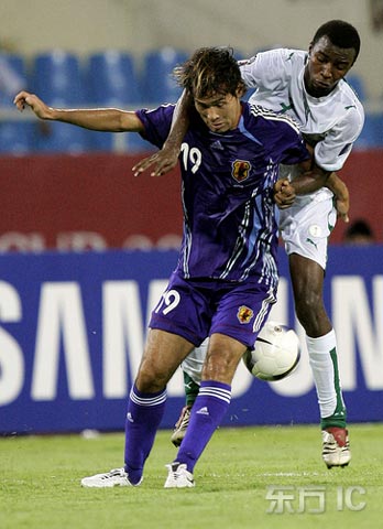 图文-沙特3-2日本挺进决赛 高原直泰突破受阻_