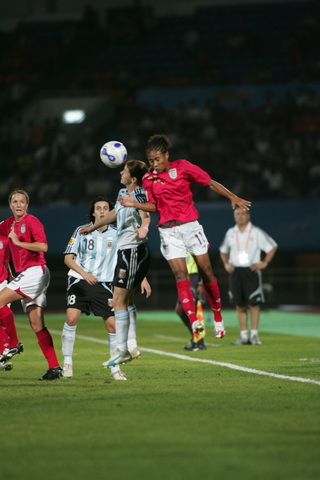 图文-[女足世界杯]英格兰VS阿根廷 扬基力压对