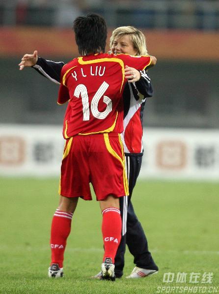 ͼ��-[Ů�����籭]�й�2-0����������ӵ��������