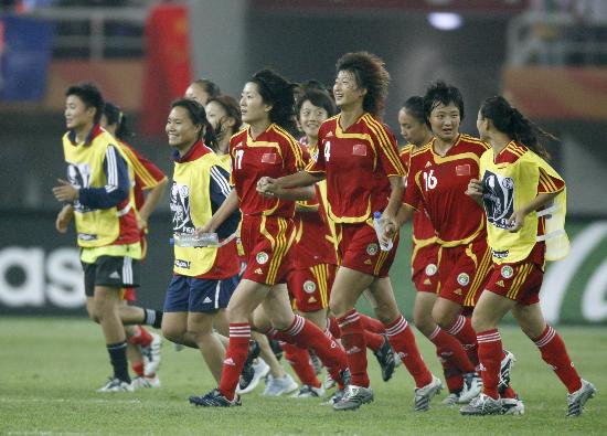 图文-[女足世界杯]中国2-0新西兰幸福的玫瑰