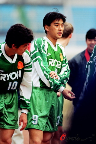 图文-老国足老国安历史经典瞬间 杨晨王涛等待