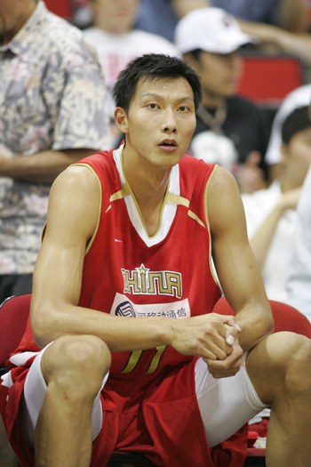 易建联全场低迷零命中率男篮夏季联赛惨败尼克斯