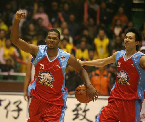 图文-[cba]山东黄金95-96新疆广汇 外援激情迸发