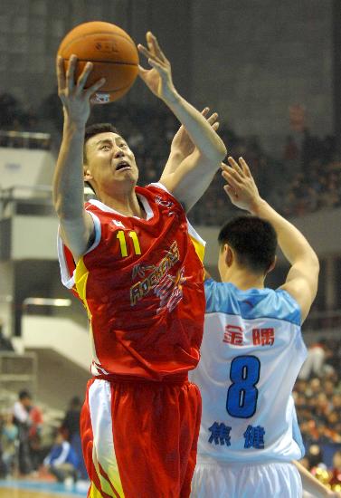 图文-[cba]北京金隅83-100八一双鹿 李楠扔"飞刀"