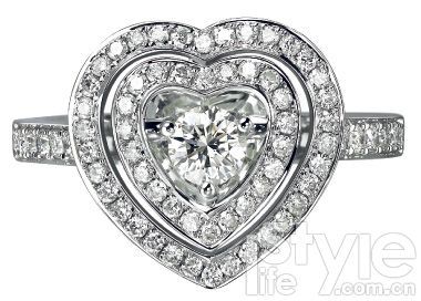 珠宝| 订婚钻戒 指尖上的幸福匙