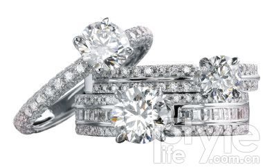 珠宝| 订婚钻戒 指尖上的幸福匙