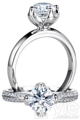 珠宝| 订婚钻戒 指尖上的幸福匙