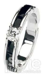 珠宝| 订婚钻戒 指尖上的幸福匙