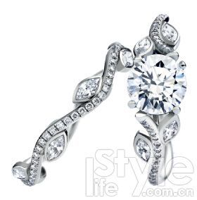 珠宝| 订婚钻戒 指尖上的幸福匙