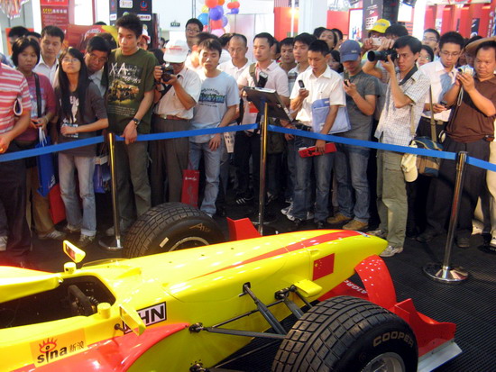 A1����Ѳ�ݴ�վ���཭�ŵڶ�������Ӣ���ֳ�ǩ��