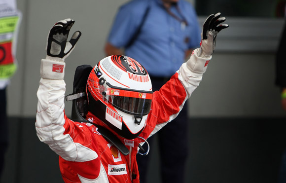 图文-F1欧洲站排位赛莱科宁摘下杆位