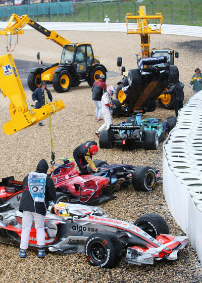 图文-F1欧洲大奖赛正赛这里成了赛车码头
