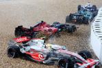 图文-F1欧洲站阿隆索夺冠四辆赛车陷入沙石中