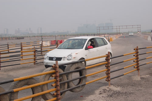 图文-超级短道赛车手培训第二天 赛员跑道