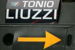 图文-F1蒙扎试车第三日里尤兹的维修站告示牌