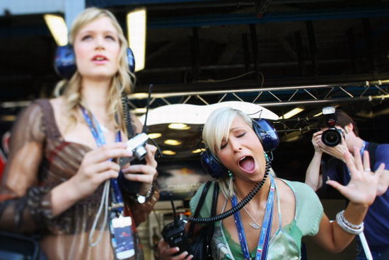 ͼ��-F1��������Χ����Ů�Ը�Ů�ɳ�����