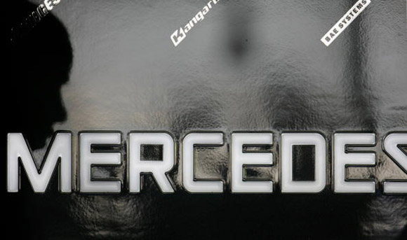 ͼ-F1վʰά޼䱳ϵĵӰ