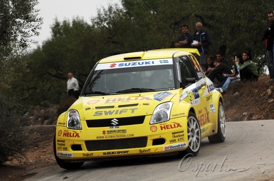 图文-WRC西班牙站 JWRC组雨燕赛车_赛车-W