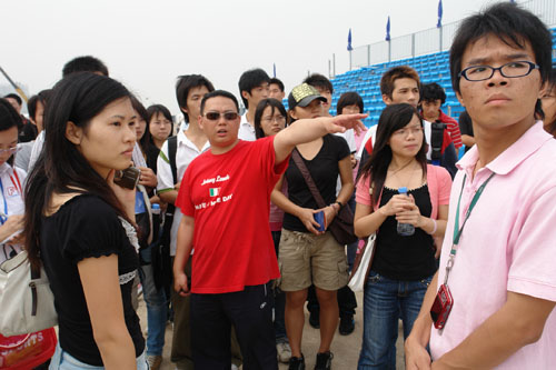 图文-深圳大奖赛志愿者培训 那是菲利普驾驶的