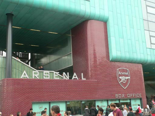 阿森纳公布新赛季号码:亨利14号空缺 三件球衣