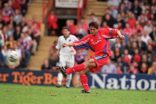 郑智联赛杯处子秀进处子球 比肩范志毅九年前