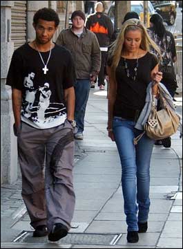 �����ַ���Ϊ��ҵ"��ɫ"����ģ��Ů��������(ͼ)