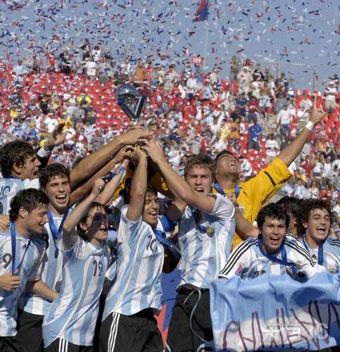 图文-U20世界杯阿根廷队夺得冠军 狂欢时刻到