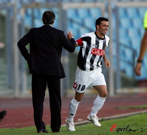 ͼ��-[���]�ڵ���˹2-0�׼��ɵ�������ͬ������ף