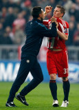 [ŷ]2-3