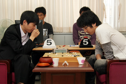 韩国国手战李世石展恐怖力量 屠龙淘汰朴永训