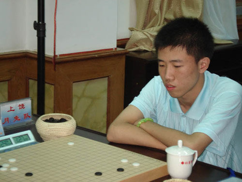 图文-江西业余围棋联赛激战 聂卫平道场张为博